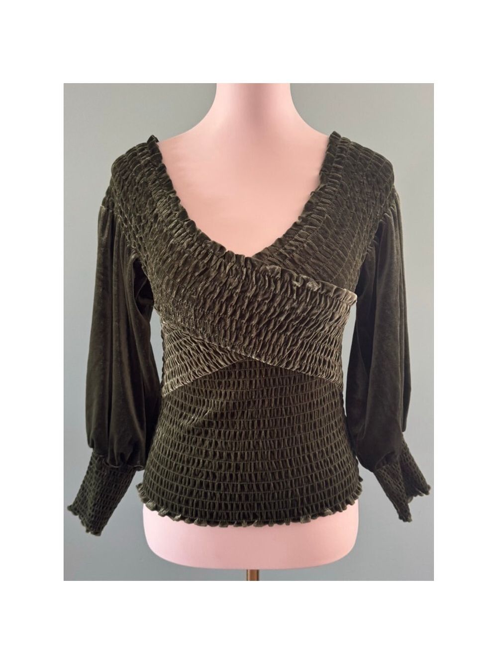 Women's BB Dakota Steve Madden Green Velvet Smocked Blouse M
